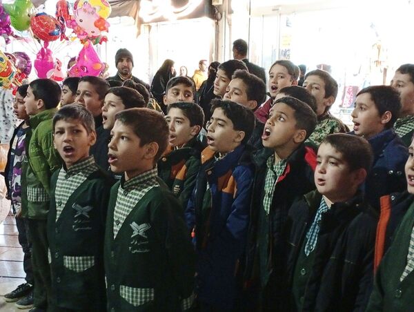 سرود خیابانی به‌مناسبت دهه فجر در کاشمر