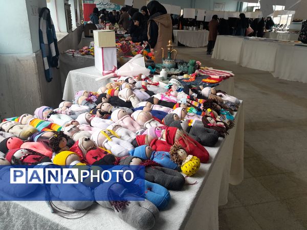 جشنواره فرهنگی هنری "امید فردا" در دبیرستان شاهد فیض ناحیه ۳ شیراز