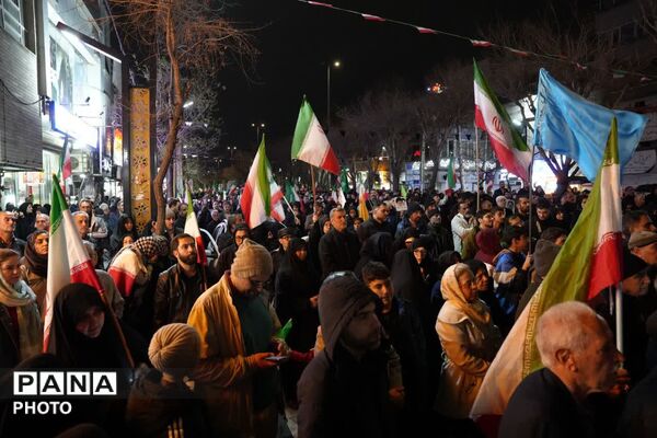 بیست‌وچهارمین موج مردم فردیس در راهپیمایی تجدید بیعت با رهبر انقلاب