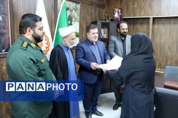 تجلیل از مددجویان و پرسنل بهزیستی‌ اشتهارد