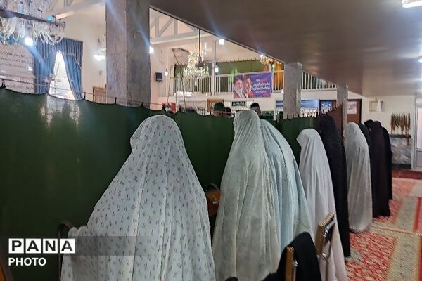 اقامه نماز عبادی‌، سیاسی جمعه مرداد ماه در شهربار نیشابور