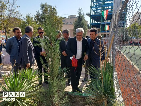 زنگ مهر، ایثار، شهادت و نماز  در هنرستان دارالفنون