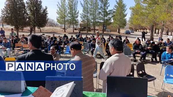 جشن انقلاب در مدرسه نخبگان عشایر 