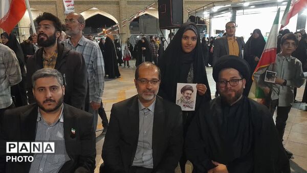 حضور حماسی مدارس قم در تجمعات شبانه آستان مقدس امامزاده موسی مبرقع(ع)