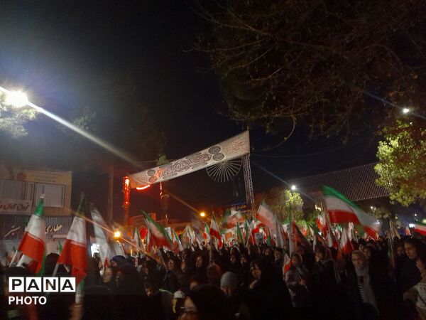 حال و هوای اندوه در حسینیه امام خمینی با حضور شهید رضا روزگرد 