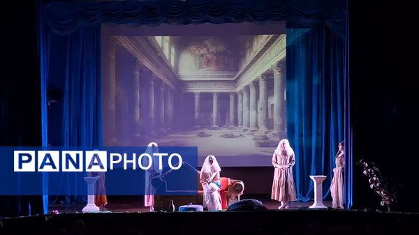 اجرای تئاتر سپیده در کانون فرهنگی و تربیتی رشد کرج