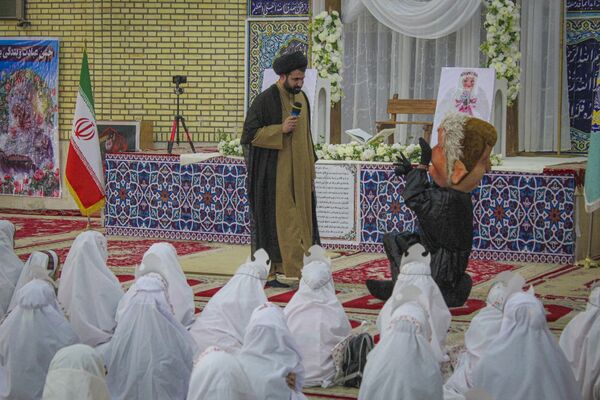 جشن تکلیف ۶۰۰دانش‌آموز دختر گتوندی