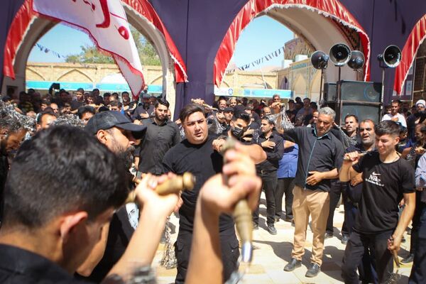 عزاداری رحلت پیامبر(ص) و شهادت امام حسن(ع) در صحن آستان مقدس سلطانعلی(ع) مشهداردهال کاشان