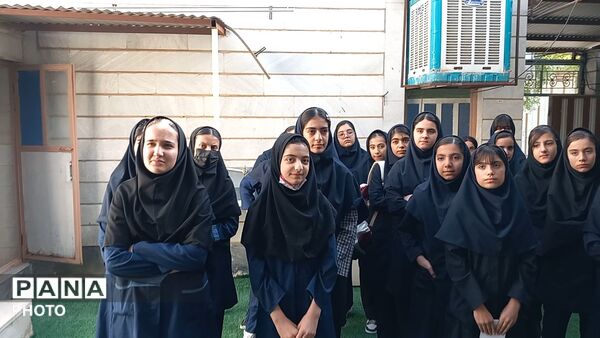 آیین آغاز سال تحصیلی در مدرسه تیام خرم آباد