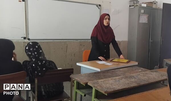 مشاوره تحصیلی و انتخاب رشته در مدرسه توللی امجد