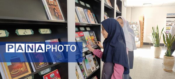 بازدید دانش آموزان دبستان محجبه از کتابخانه اندیشه شیروان