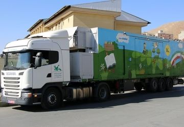 تماشاخانه سیار در مروست؛ جشن فرهنگ و هنر در دل کویر