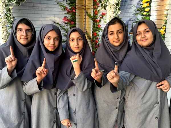 بیست و هشتمین انتخابات شورای دانش‌آموزی در دبیرستان فرزانگاه ۵ ناحیه سه