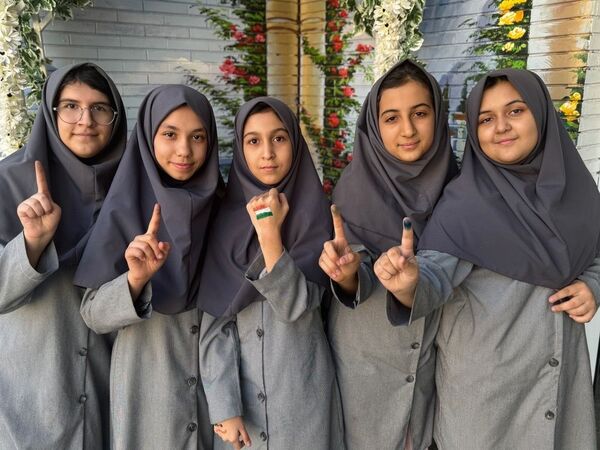 بیست و هشتمین انتخابات شورای دانش‌آموزی در دبیرستان فرزانگاه ۵ ناحیه سه