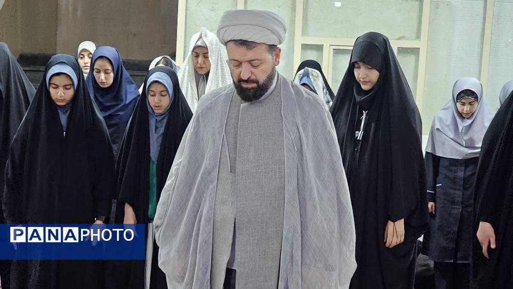 ایجاد همبستگی در ضیافت افطار مدرسه شهید اردستانی