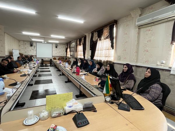 جلسه ارزیابان شناسایی معلمان نمونه شهرستان قدس