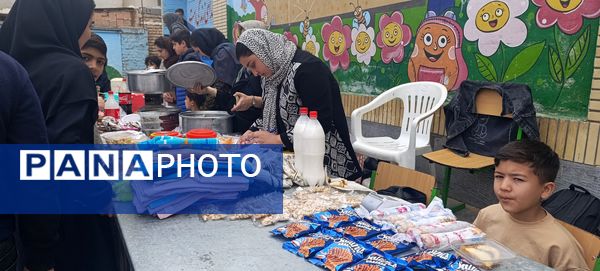برپایی بازارچه در  دبستان امام جعفر صادق (ع) آشخانه