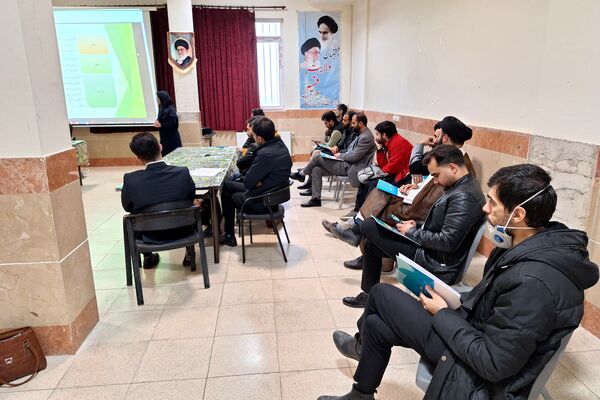 کارگاه توانمندسازی دبیران درس تفکر و سبک زندگی در پردیس