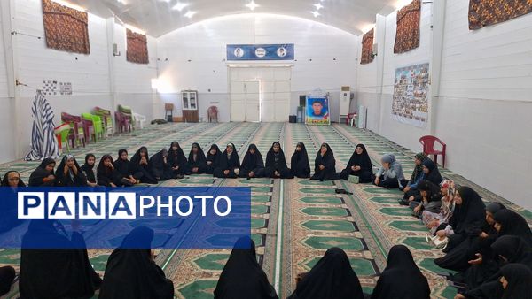 نشست کارگاهی قواعد زندگی دوره تابستانی بسیج در شهرستان لنده