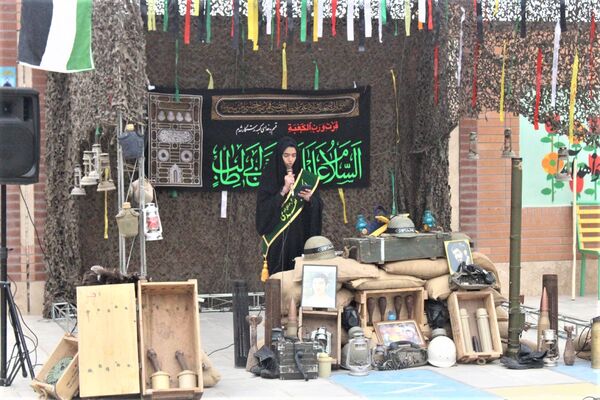 جلوه‌هایی از یادواره شهدا در دبستان استثنایی باغچه‌بان قم