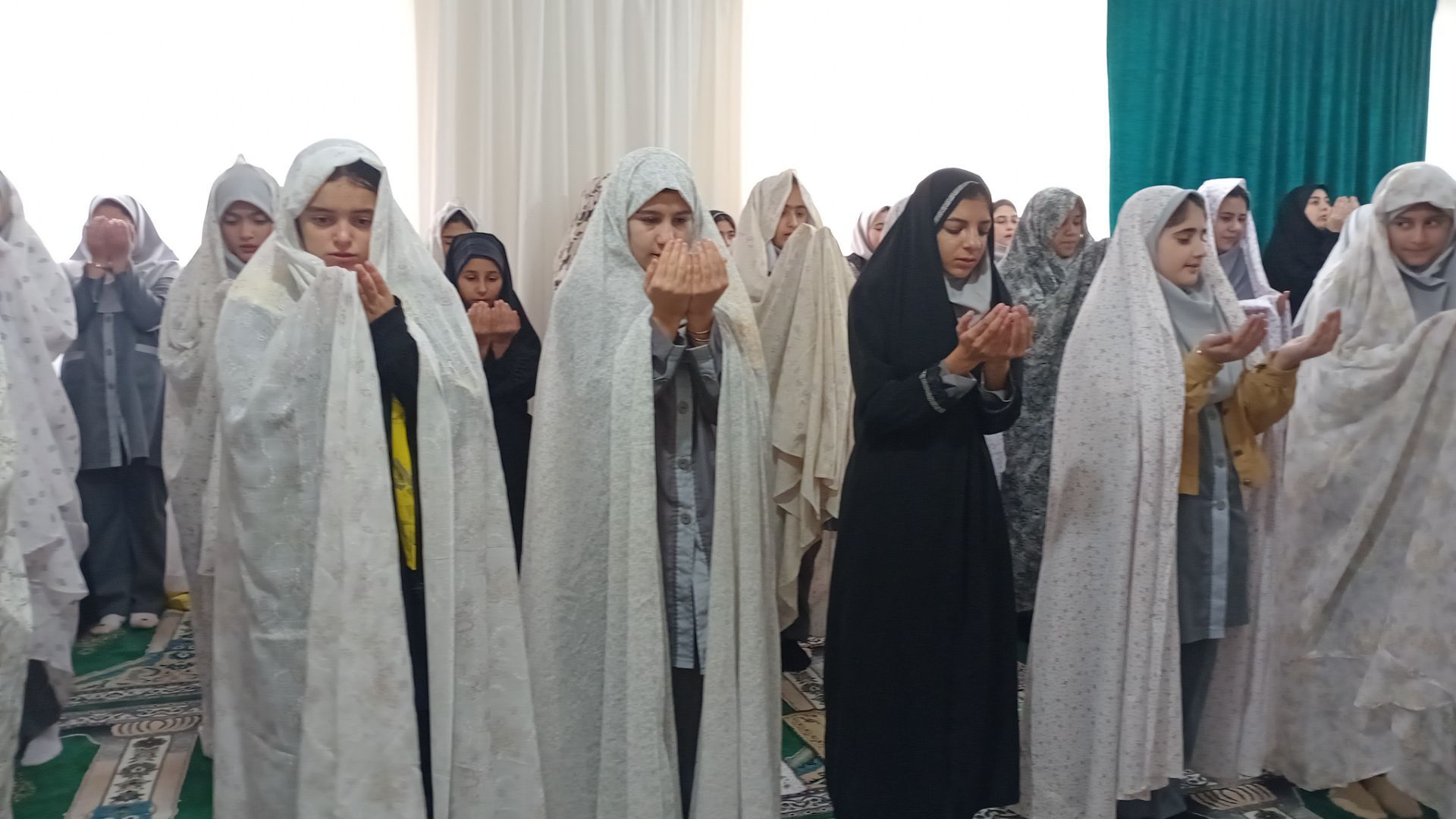 قاب اقامه نماز در مدارس اهر