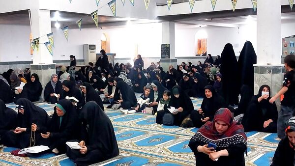 زمزمه دعای عرفه در پارسیان