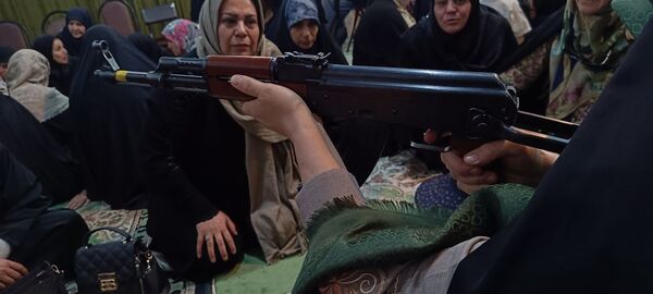  دوم آموزش نظامی بانوان «جانفدا» کیانمهر کرج