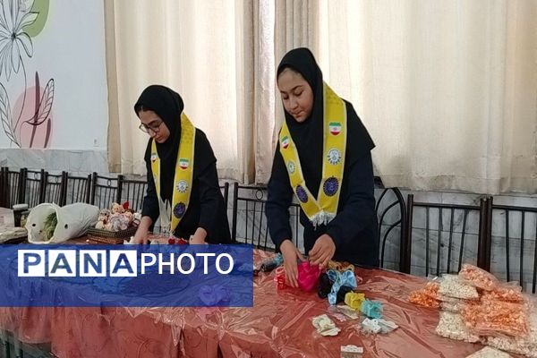 برپایی نمایشگاه و بازارچه کارو فناوری در دبیرستان شهید مجید دهنوی نیشابور