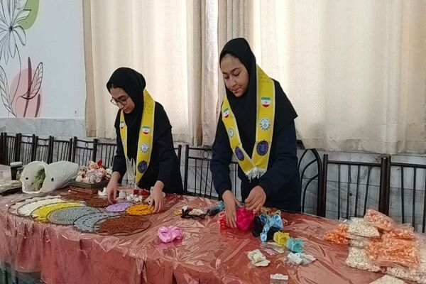 برپایی نمایشگاه و بازارچه کارو فناوری در دبیرستان شهید مجید دهنوی نیشابور