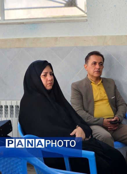 جشن مهر و مقاومت در دبیرستان حضرت زینب(س) ابرکوه برگزار شد