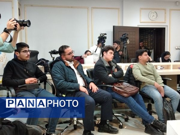 رونمایی پویش ملی کتابخوانی مهمان حرم 