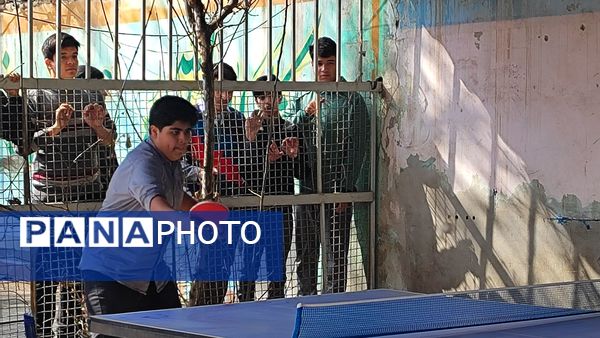فینال مسابقات تنیس روی میز در دبیرستان شاهد ابوذر غفاری 