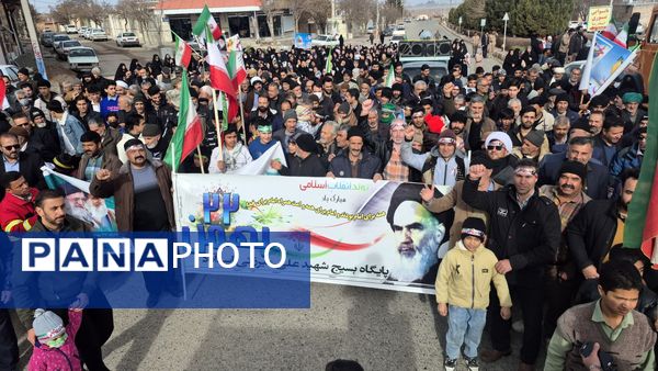 حضور پرشور مردم روستای اسد آباد در راهپیمایی ۲۲ بهمن
