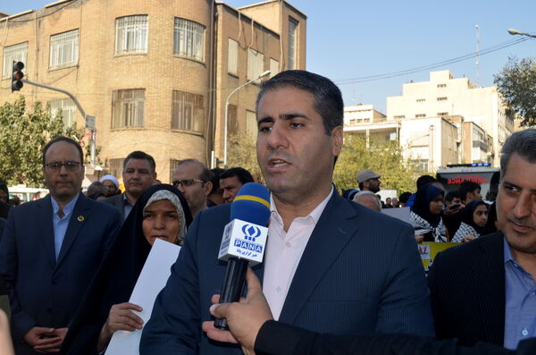 راهپیمائی باشکوه 13 آبان در تهران