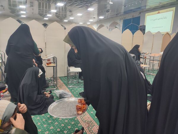 حلول ماه مبارک رجب جلوه‌ای از بندگی و خدمت در باغمزار