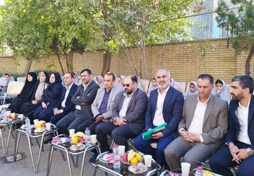 نواخته شدن زنگ استانی پدافند غیر عامل در دبستان حورا ناحیه ۳