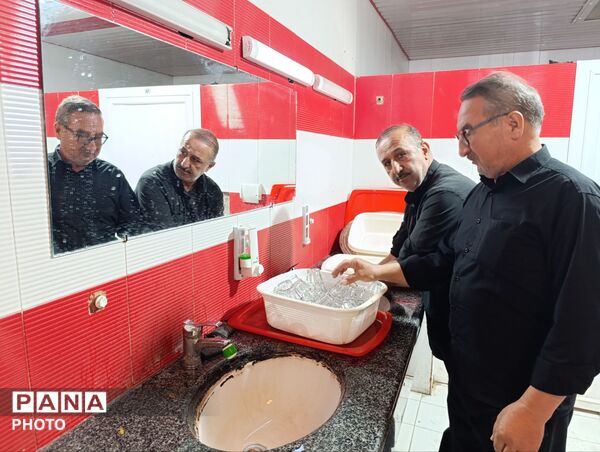 پذیرایی از زائران امام هشتم(ع)