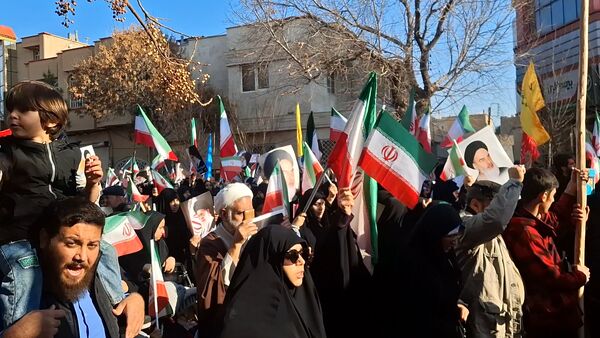 جلوه‌های باشکوه حضور مردم قم در راهپیمایی ۲۲ دی