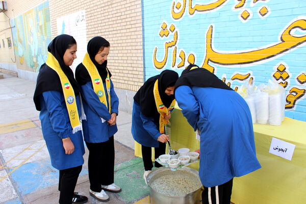 برگزاری اردوی تمشک در شهرستان گرمه 