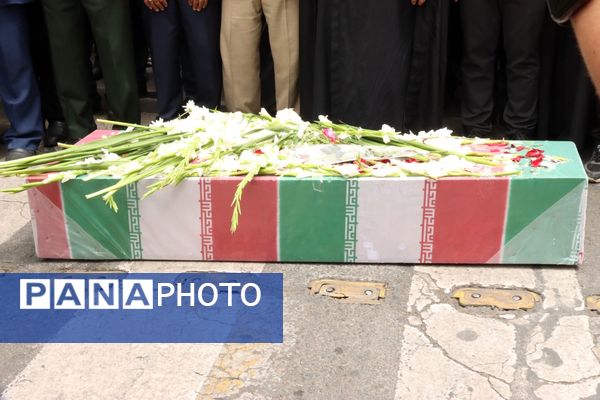 مراسم تشییع پیکر معلم شهید حجت‌الله یوسفیه با حضور باشکوه مردم شهرستان ورامین 