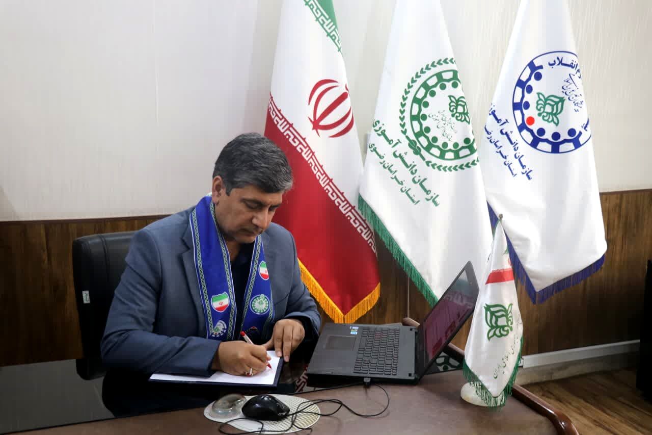 پیام تبریک مدیر سازمان دانش‌آموزی خراسان رضوی به مناسبت فرارسیدن روز معلم