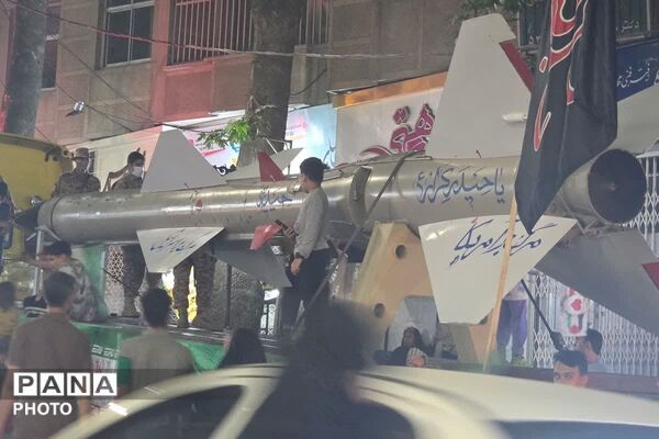 بیعت مردم در شب عید غدیروشعار ایستادگی در مسیر آرمان‌های انقلاب