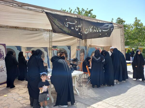 حضور دانش‌آموزان و فرهنگیان تربت‌جامی در عزاداری اربعین حسینی