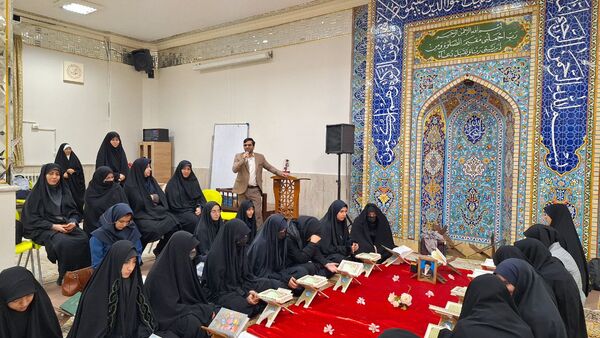 جلسه مسئولین هیئت‌های مذهبی مدارس متوسطه ناحیه ۶