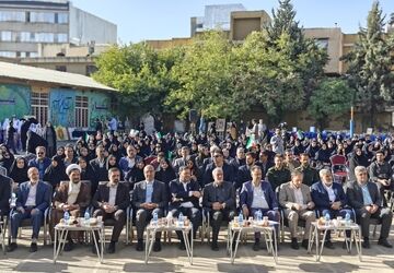 نواخته شدن زنگ آغاز سال تحصیلی در کرمانشاه 
