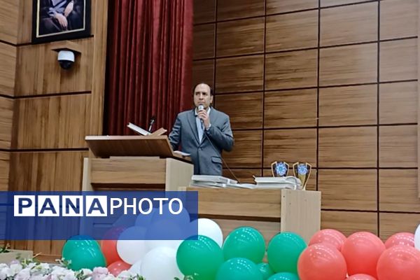 تقدیر از دانش‌آموزان دبیرستان هیات امنایی البرز در اردوگاه استانی شهید محمد منتظری شهریار 