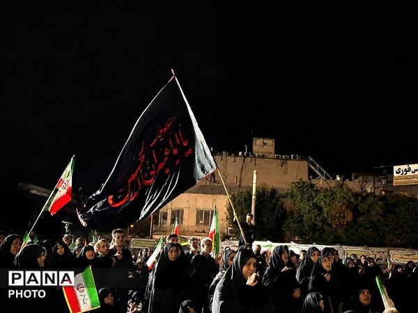 محرمِ داغدار؛ اشک مردم در سوگ سیدالشهدا(ع) و رهبر شهید انقلاب