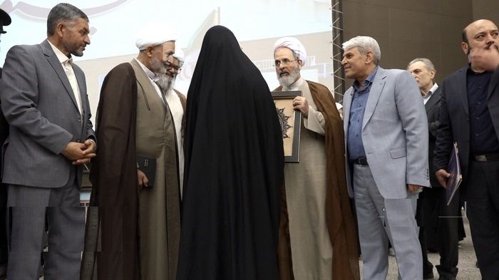 تجلیل از ۳۰ خیِّر مدرسه‌ساز فعال در استان قم