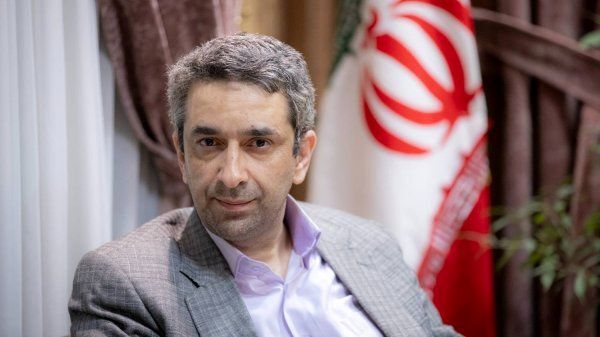شلوغ‌کاری رسانه‌ای مانع شنیدن حرف‌های پزشکیان نشود