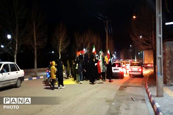 رژه خودرویی به مناسبت شهادت رهبر شهید در شهر بار نیشابور